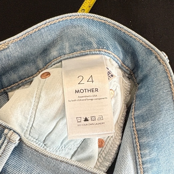 Light Blue Distressed Women Jeans 25” inseam - Picture 4 of 4